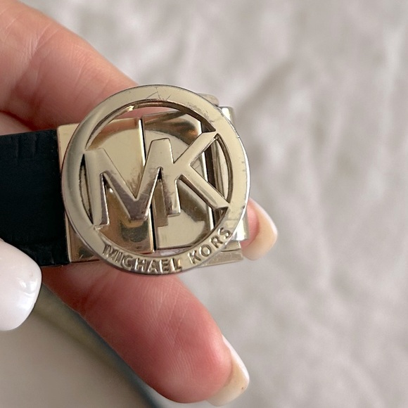 Women’s Michael Kors reversible belt - Picture 9 of 9